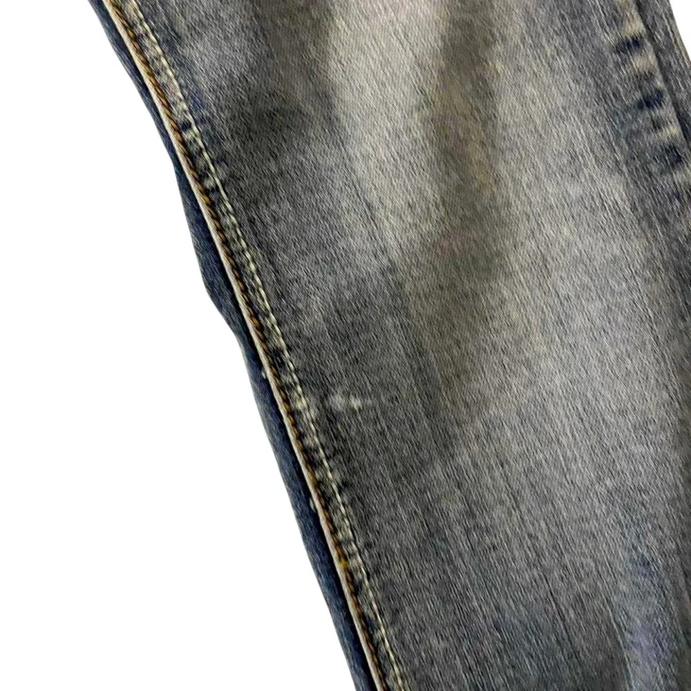 RED RIVET - Picture 3 of 6